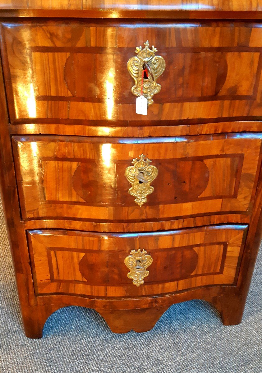 petite commode en olivier et satiné d'époque Louis XIV-photo-2