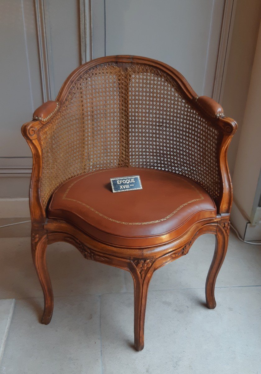 fauteuil de bureau à fond de canne d'époque Louis XV