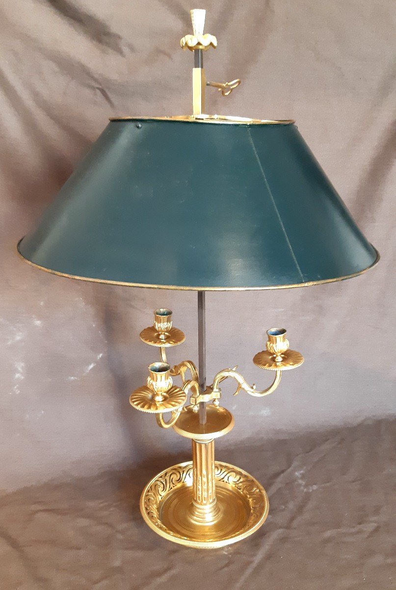 Lampe bouillotte en bronze ciselé et doré d'époque Directoire, fin XVIIIème