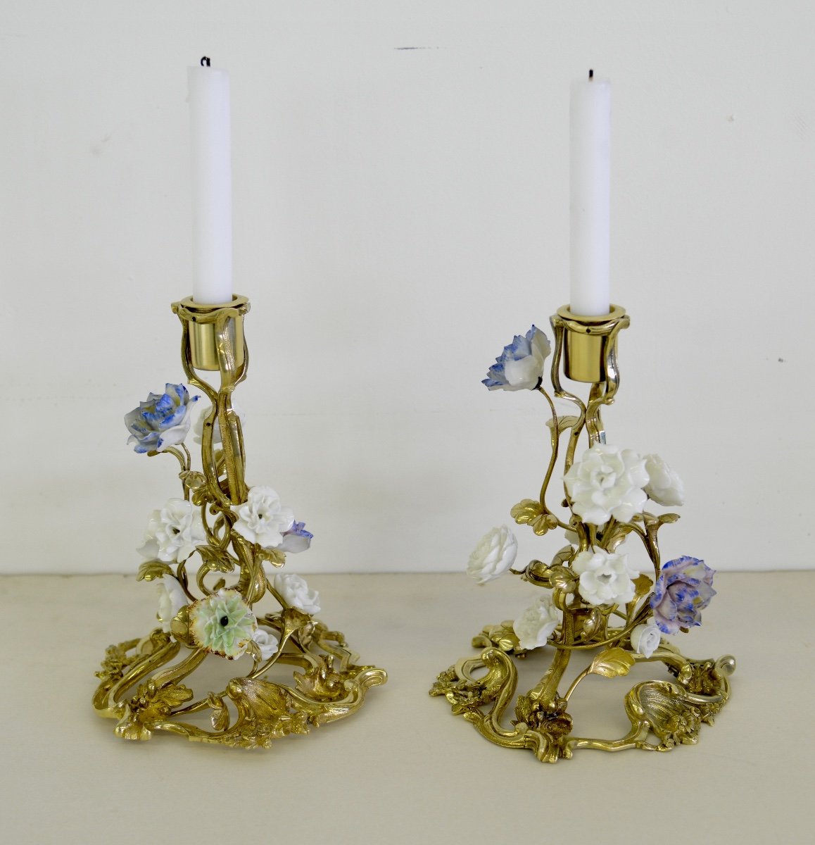 A Pair Candlesticks With Procellain Flowers-photo-4