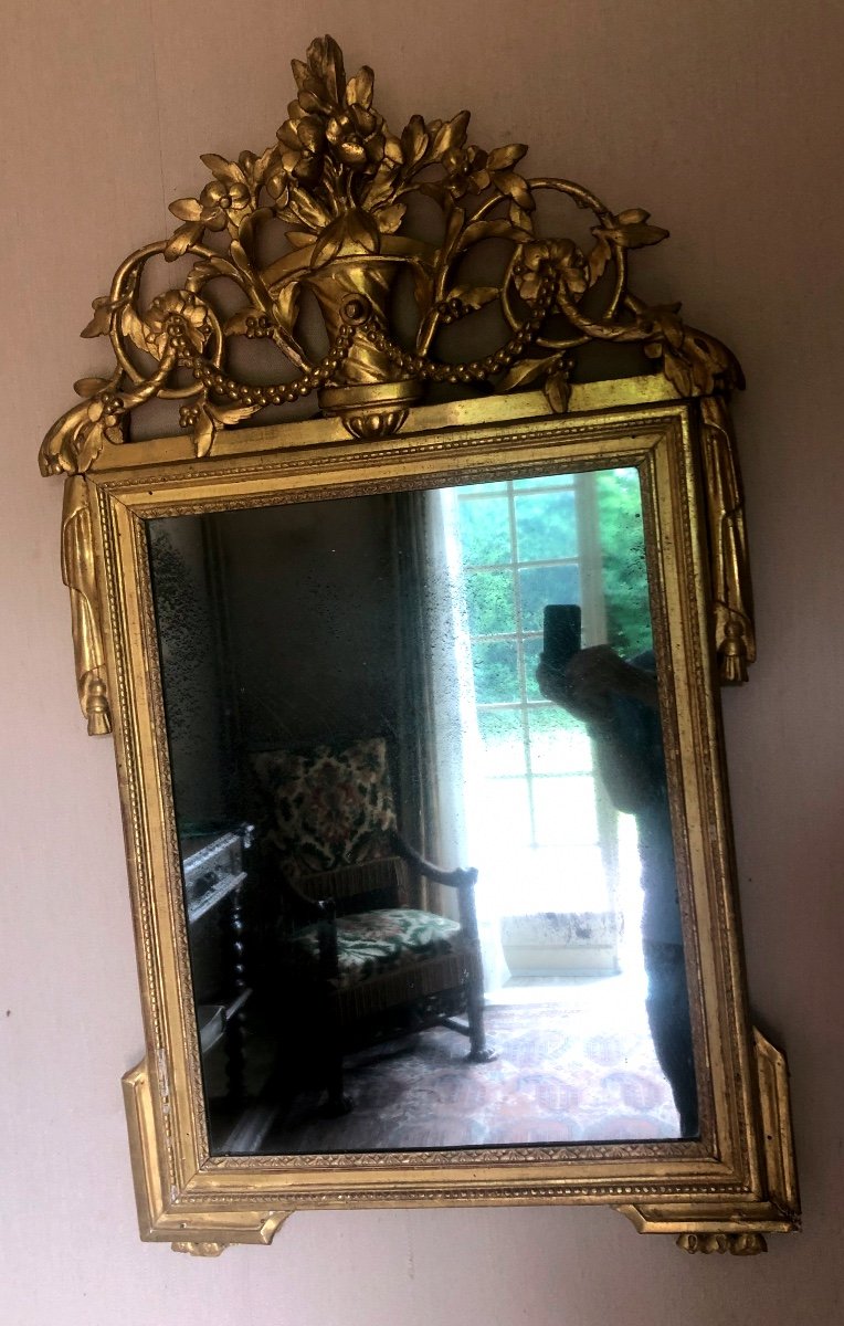 Louis XVI Period Mirror In Gilded Wood