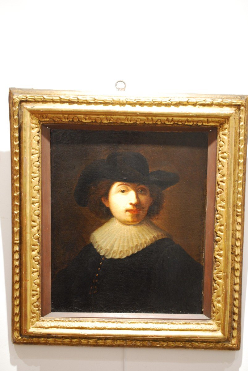 Portrait De Rembrandt Dans Un Cadre Doré Du Dix Septième Siècle