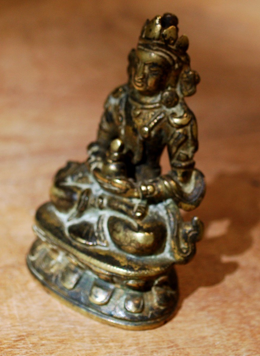 Statuette 17, 18th Century In Gilt Bronze Representing Amitayus Seated On A Double Lotus-photo-4