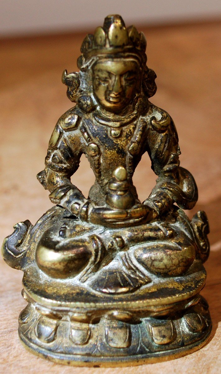 Statuette 17, 18th Century In Gilt Bronze Representing Amitayus Seated On A Double Lotus