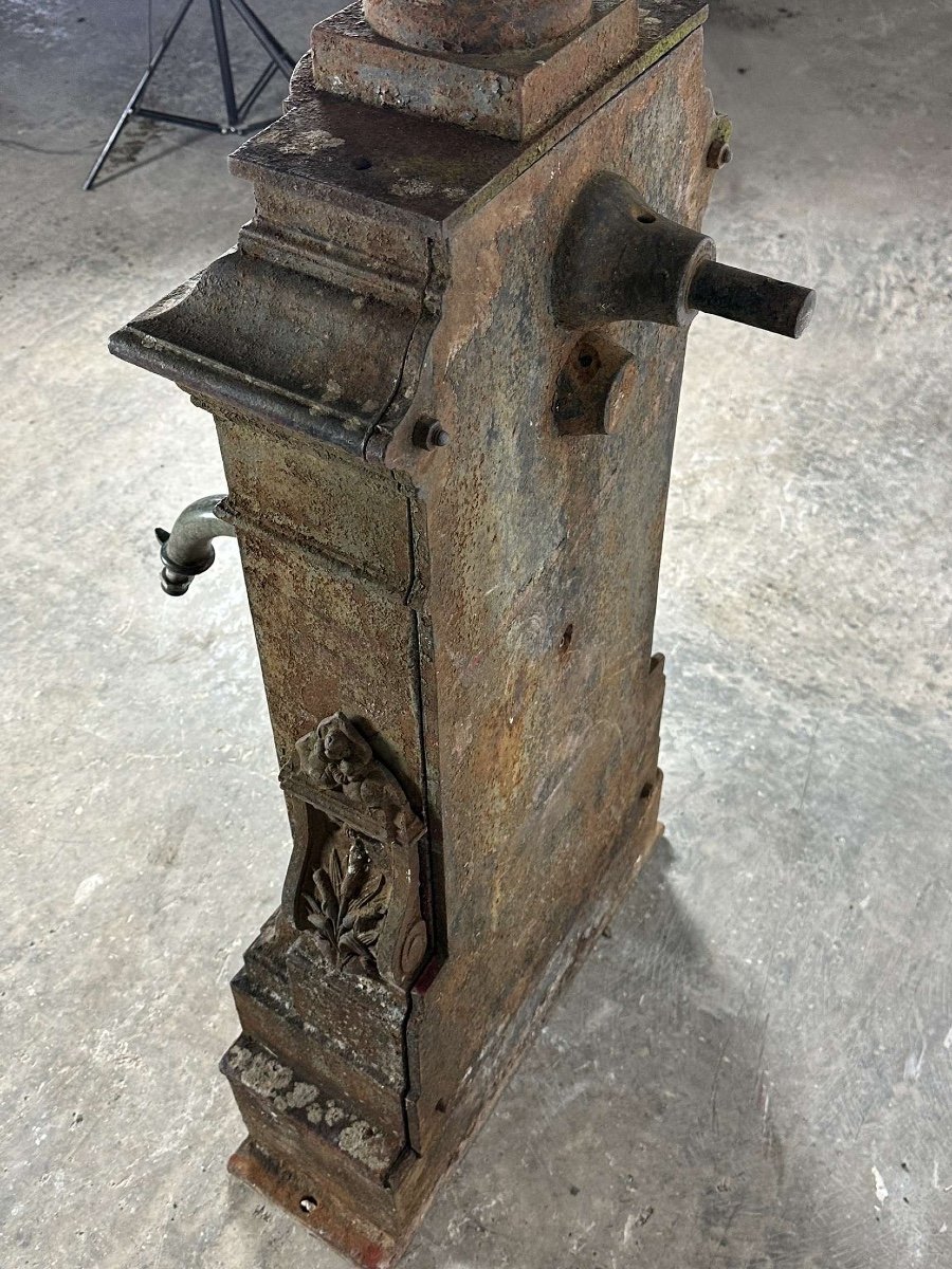 Cast Iron Fountain 19th Century-photo-3