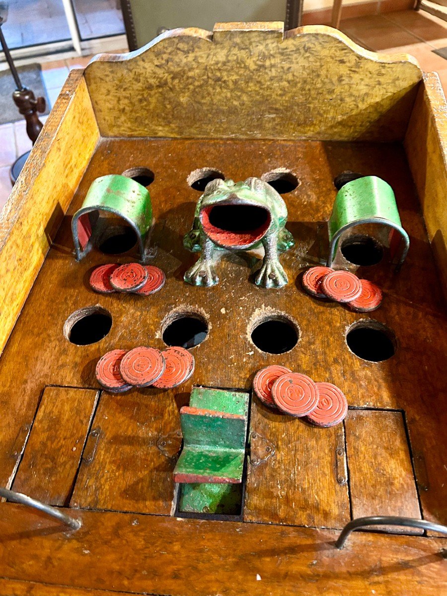 Old Cast Iron Frog Game-photo-3