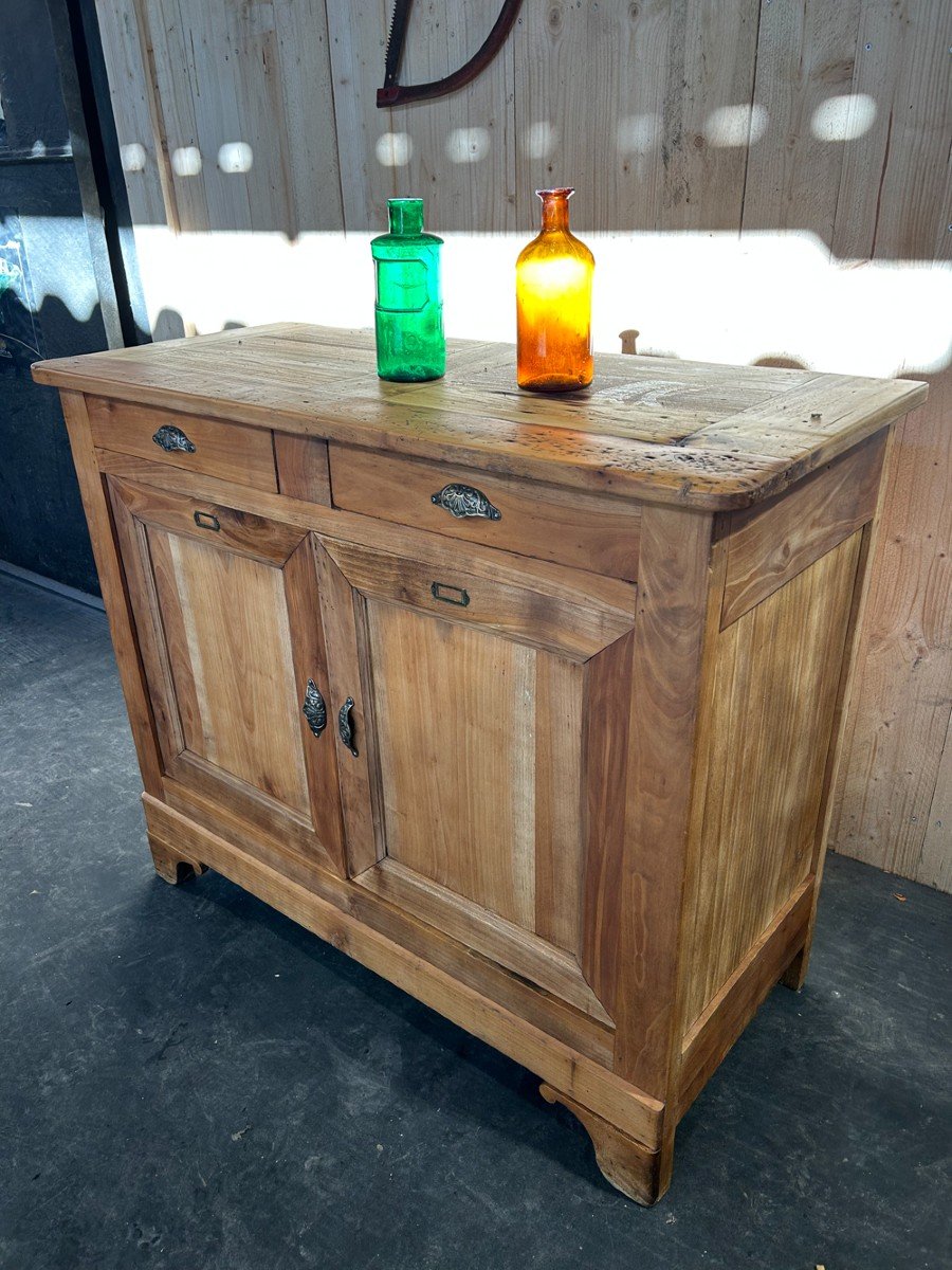 1900s Workshop Buffet