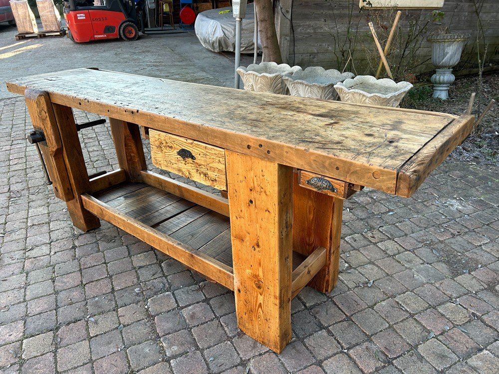 Old Carpentry Workbench 1900-photo-3