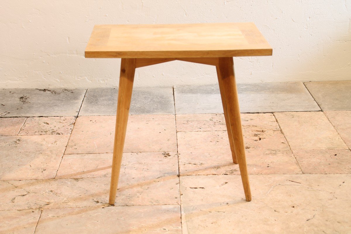 Small Scandinavian Table-photo-3