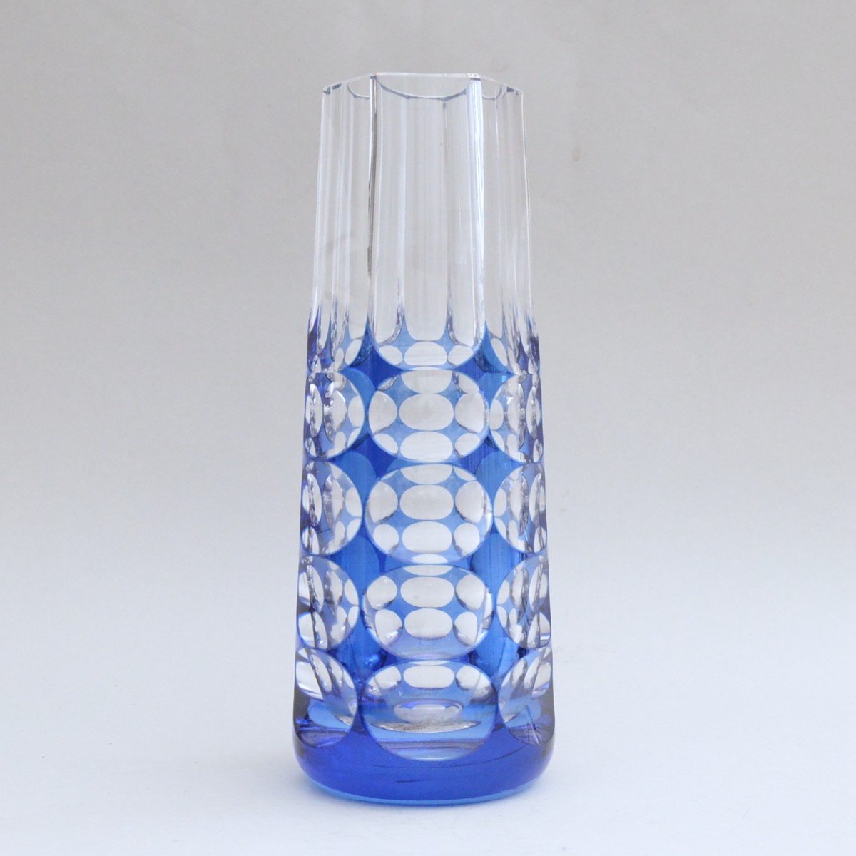 Val Saint Lambert - Art Deco Vase In Blue Doubled Cut Crystal
