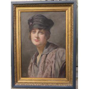 Portrait Femme Art Déco Au Chapeau