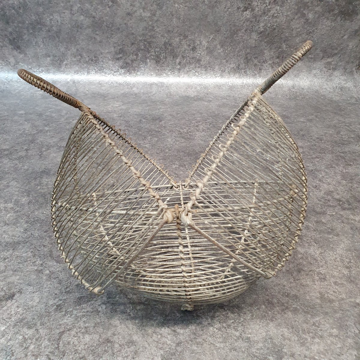 Amazing And Rare Antique Wire Salad Basket-photo-4