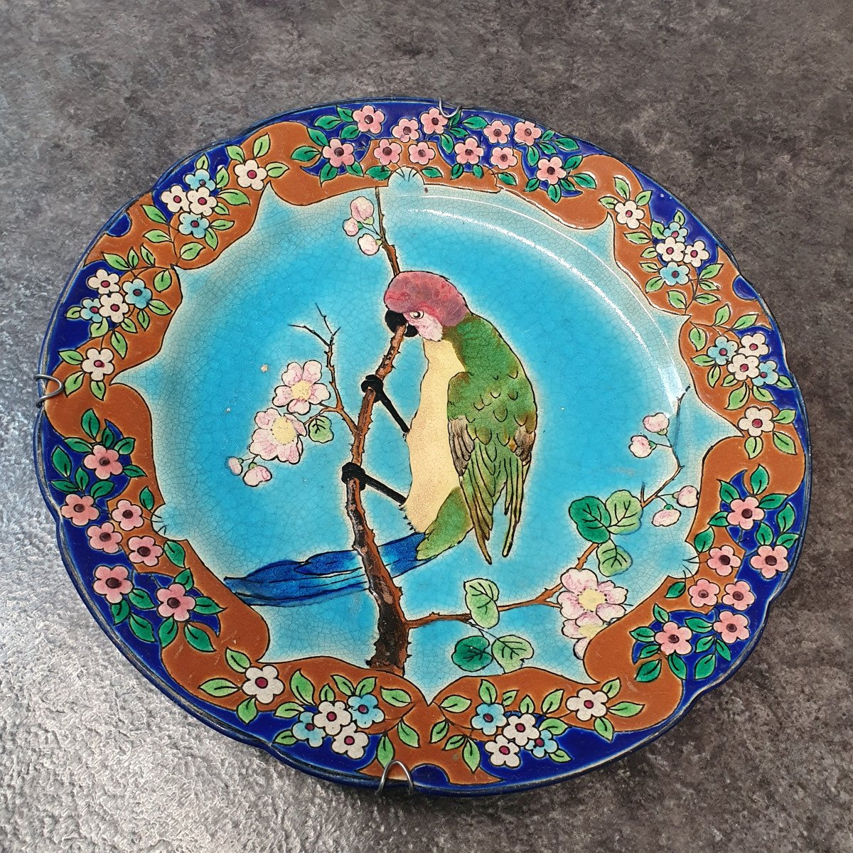 Beautiful Longwy Enamel Plate With Parrot Decor-photo-4