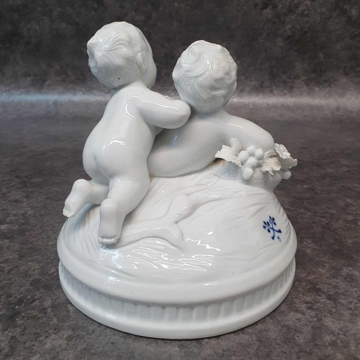 Love In Porcelain Signed Leriche-photo-1