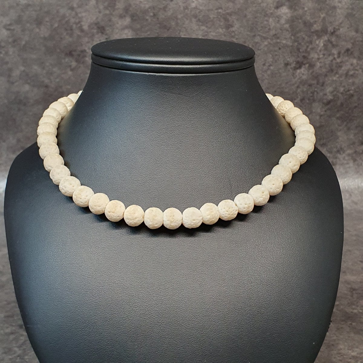 Collier En Corail Ponge Blanc