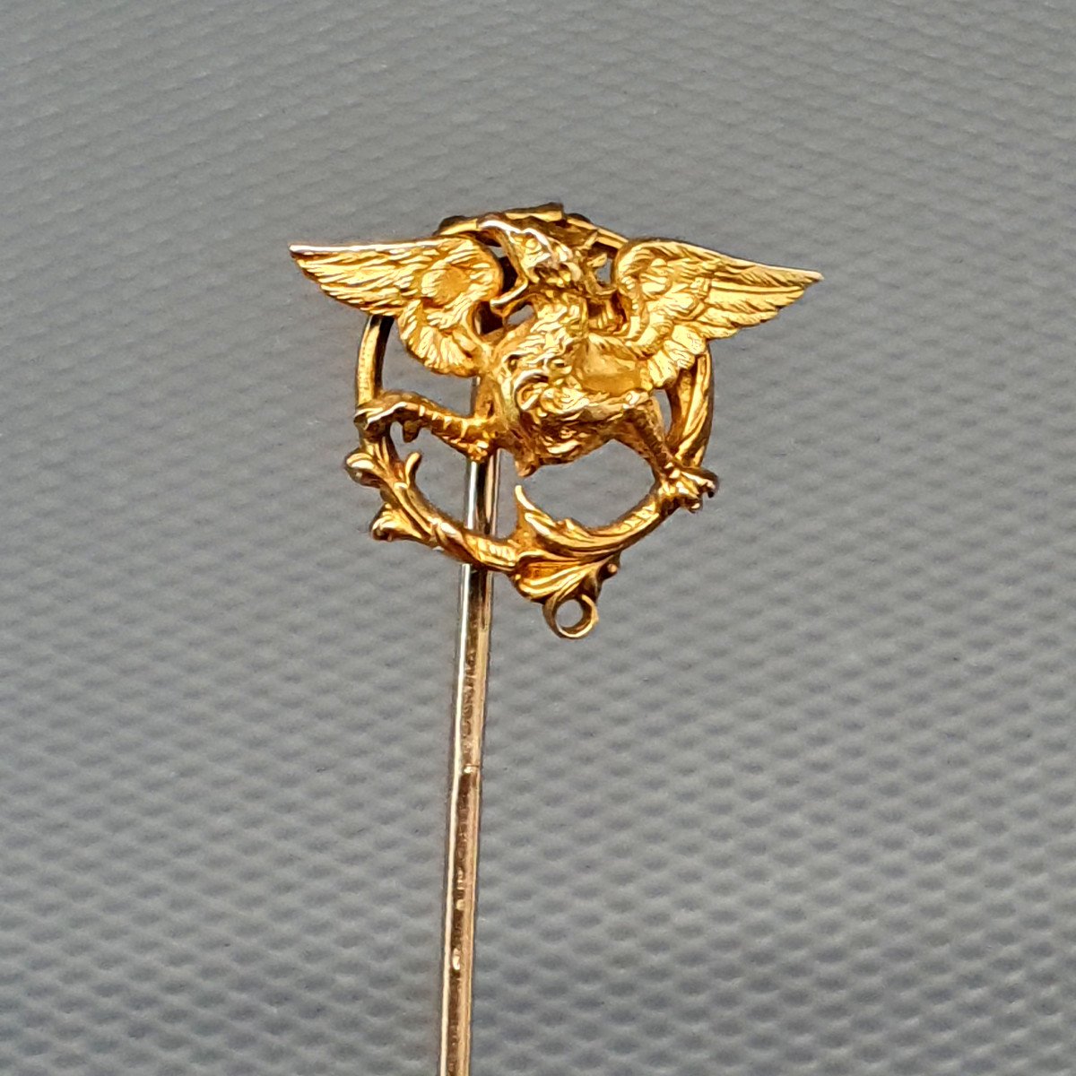 Chimera Griffin Gold Plated Fix Pin -photo-3