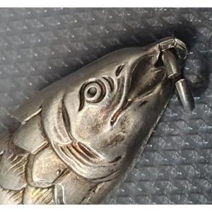 Breloque / Pendentif En Argent Massif En Forme De Poisson