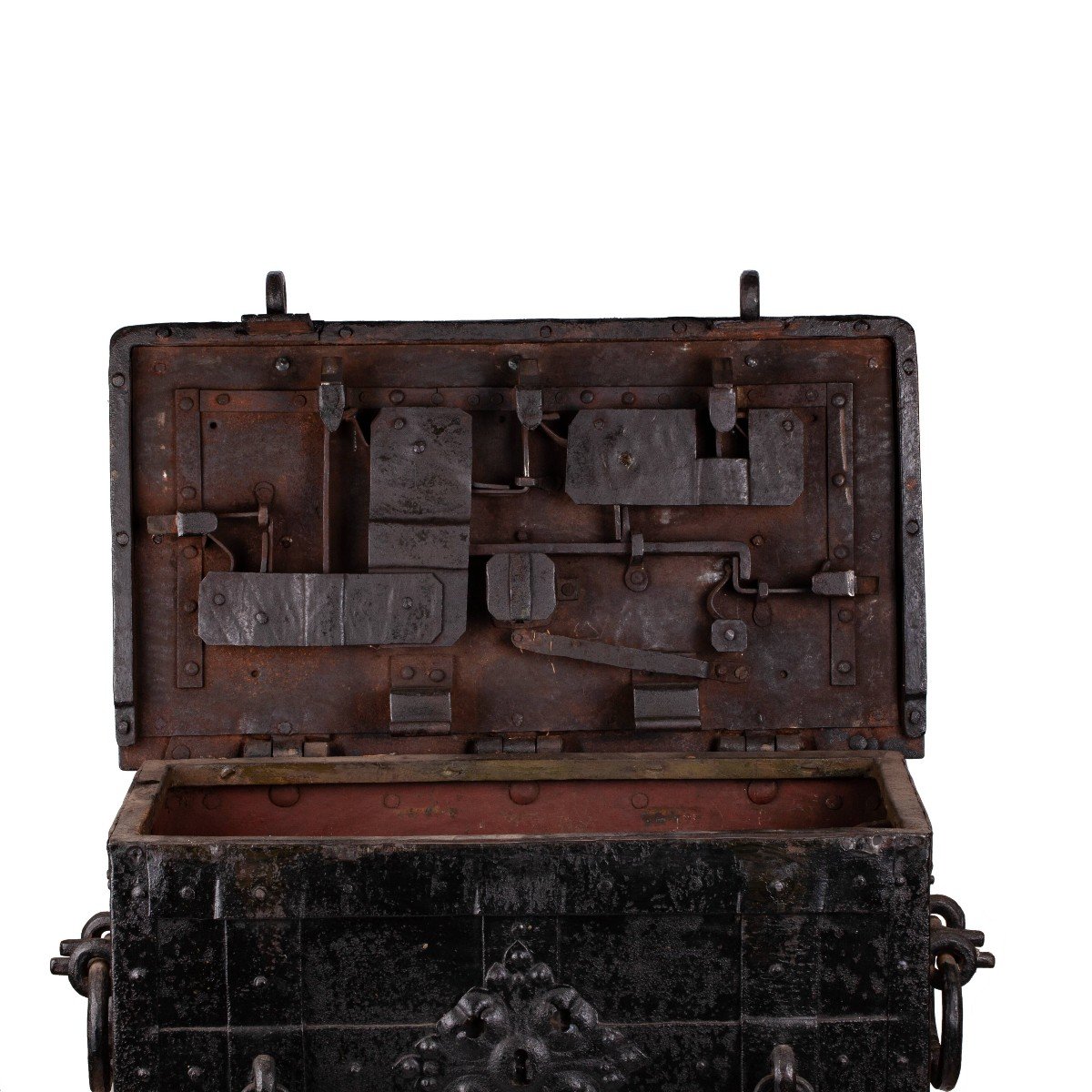 17th Century Steel Safe/trunk With 5 Locking Mechanisms. Europe, 17th Century-photo-4