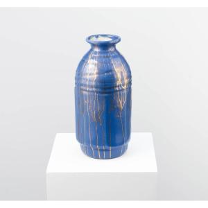Vase à Pans Coupés En Grès, Couverte Bleue à Coulures Dorées – Léon Pointu (1879-1942)
