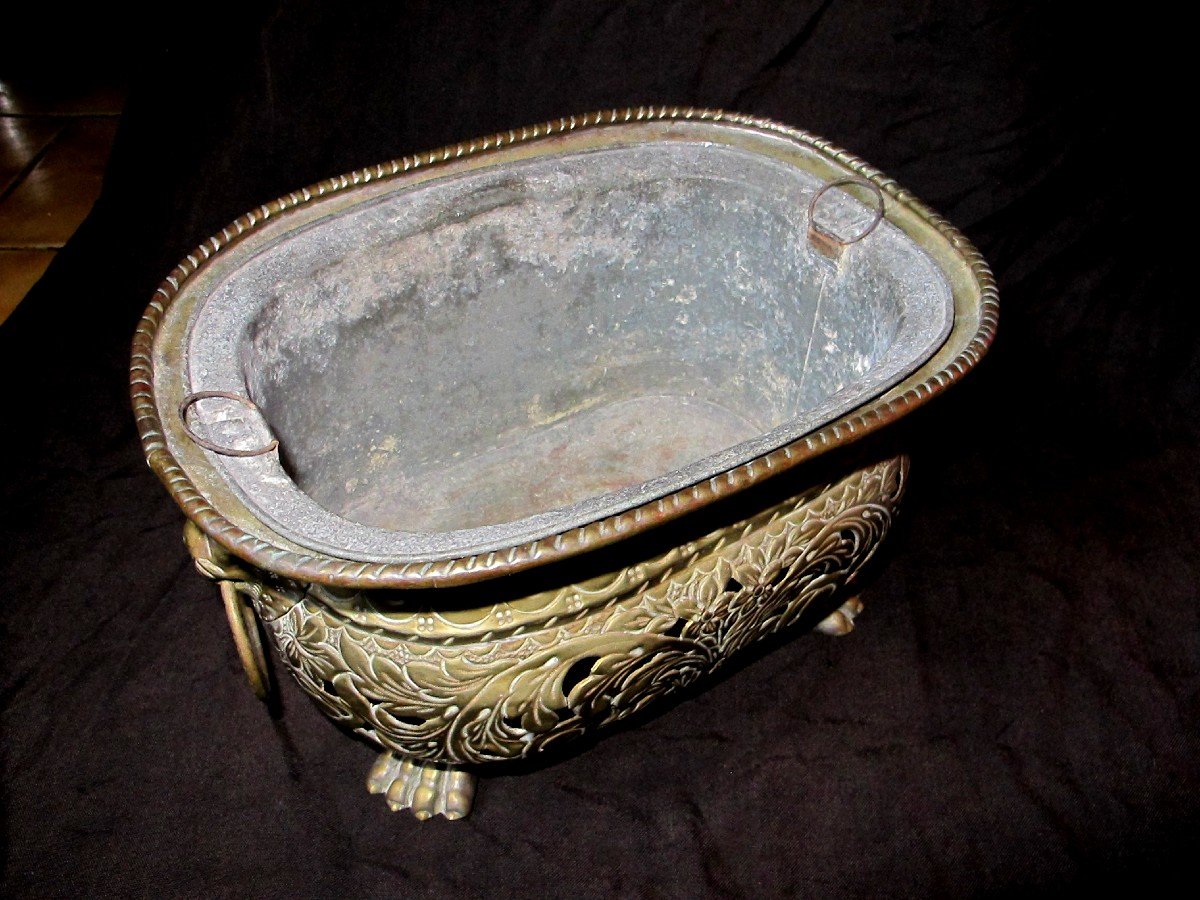 Lions Paw Brass Planter-photo-2