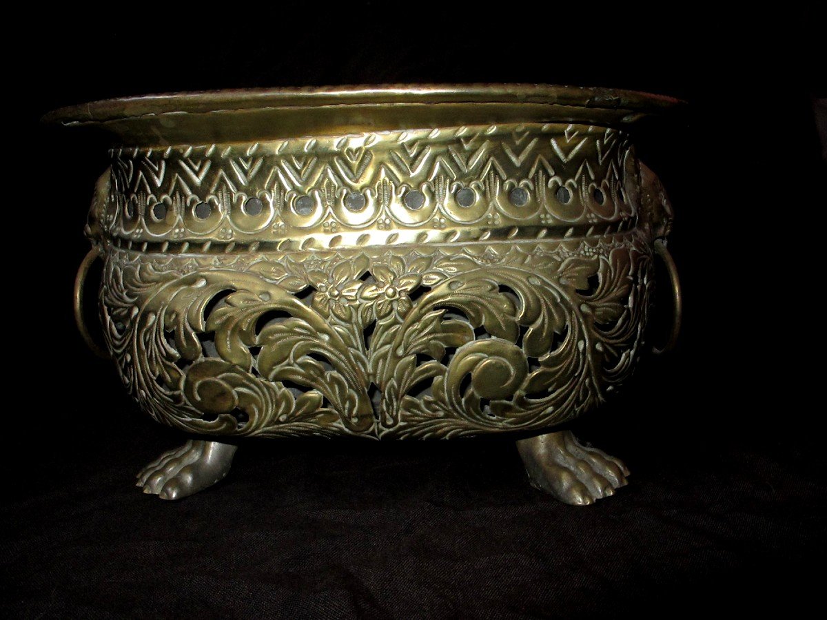 Lions Paw Brass Planter-photo-3