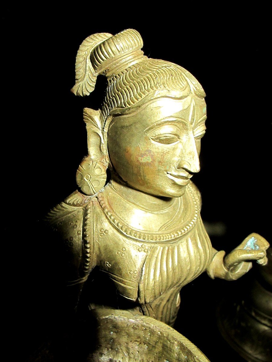 Pair Of Deepa Lakshmi Oil Lamp In Bronze-photo-7