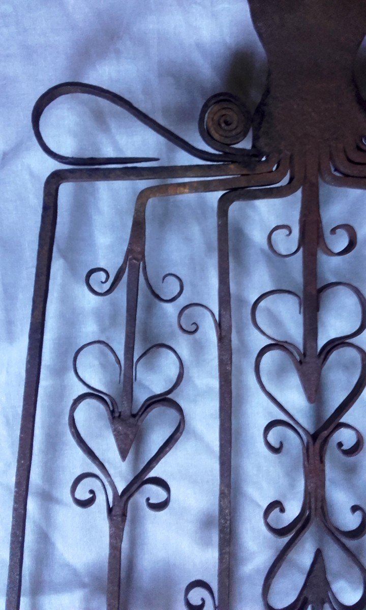 XVIII Wrought Iron Meat Grill Large Model Decorated With Hearts-photo-4