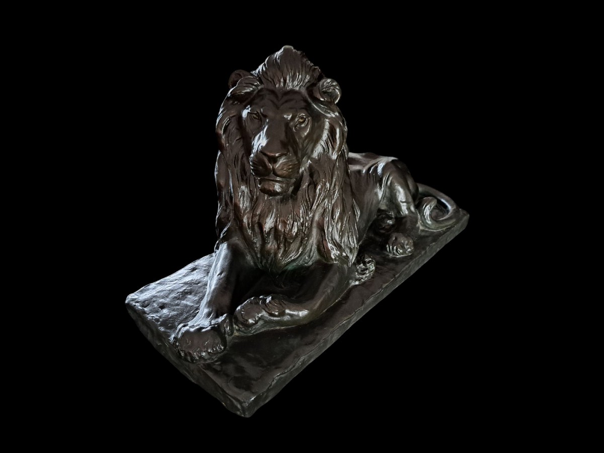 Japanese Bronze By Ichiga Numata - Reclining Lion-photo-2