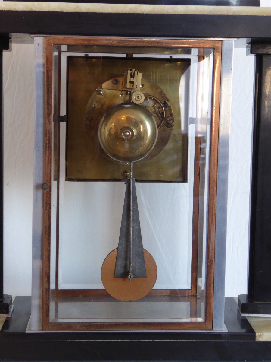 Art Deco Period Clock In Marble And Onyx.-photo-2