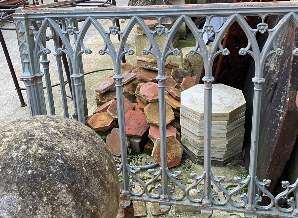 Cast Iron Balustrade With 2-leaf Gate -photo-2