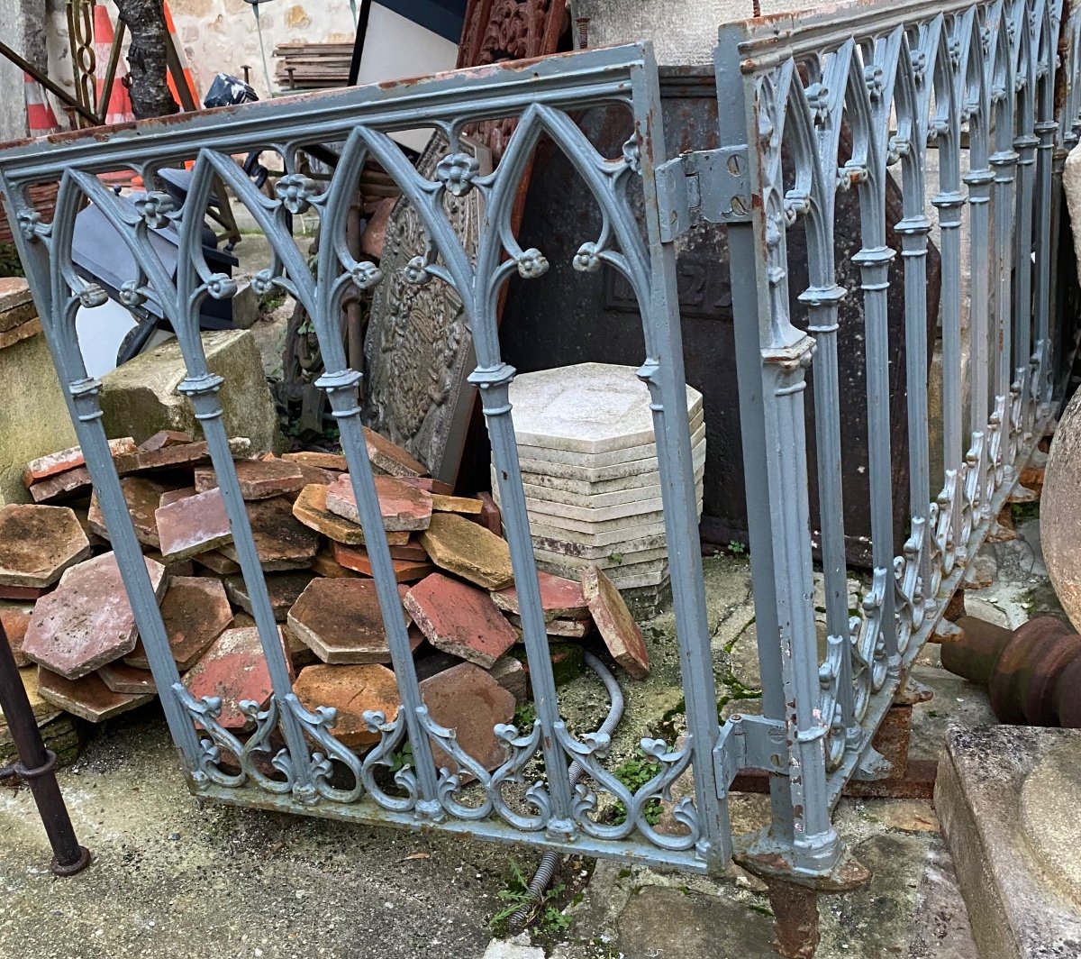 Cast Iron Balustrade With 2-leaf Gate -photo-3