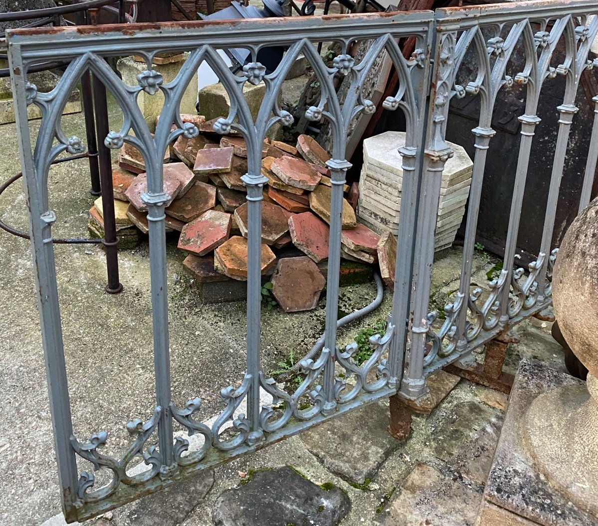 Cast Iron Balustrade With 2-leaf Gate 