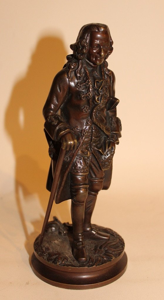 Beautiful Bronze 19th Century. With Brown Patina Representing Voltaire In Foot 18.5 Cm High