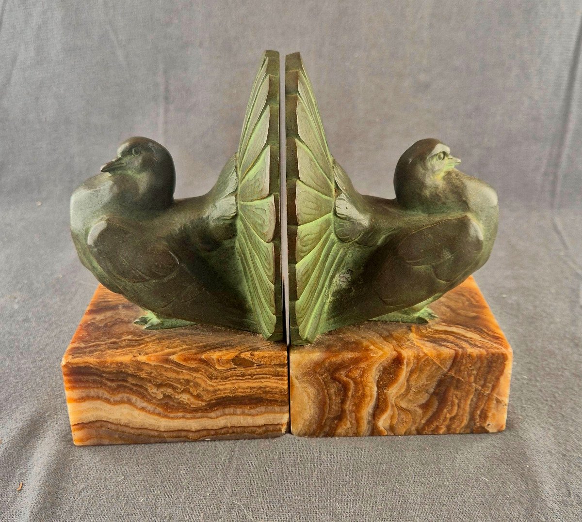 Oscar Waldmann (1856-1937) – Pigeons. Pair Of Art Deco Bronze Bookends Signed-photo-3