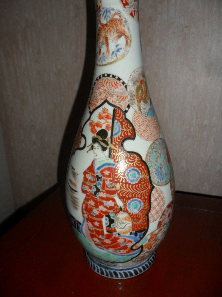 Pair Of Kutani Vases -photo-3