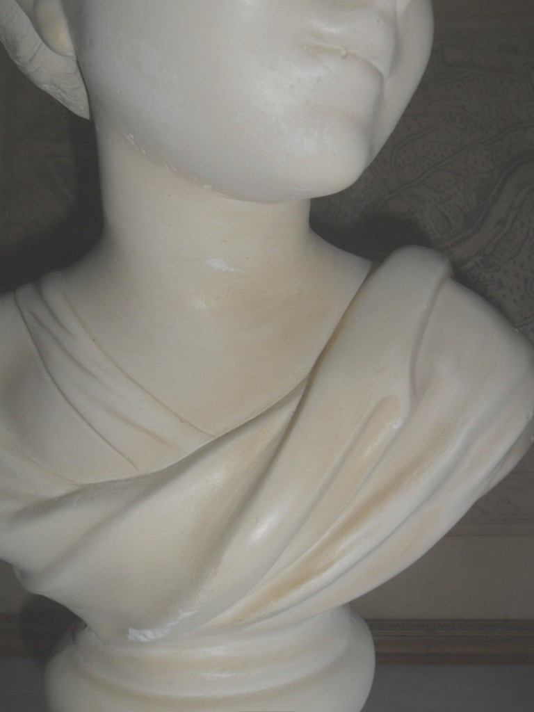 Antique Bust Of A Young Boy In Plaster -photo-2