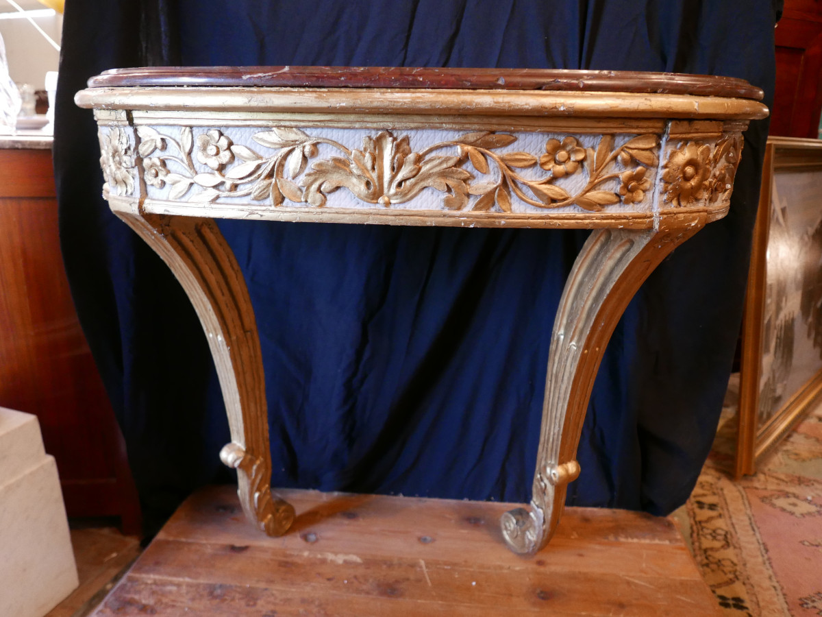 Oval-shaped Console Table In Carved Wood. Louis XVI, 18th Century.