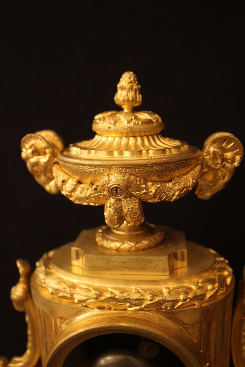 Small Louis XVI Style Borne Pendulum In Chiseled And Gilded Bronze, Napoleon III Period-photo-6