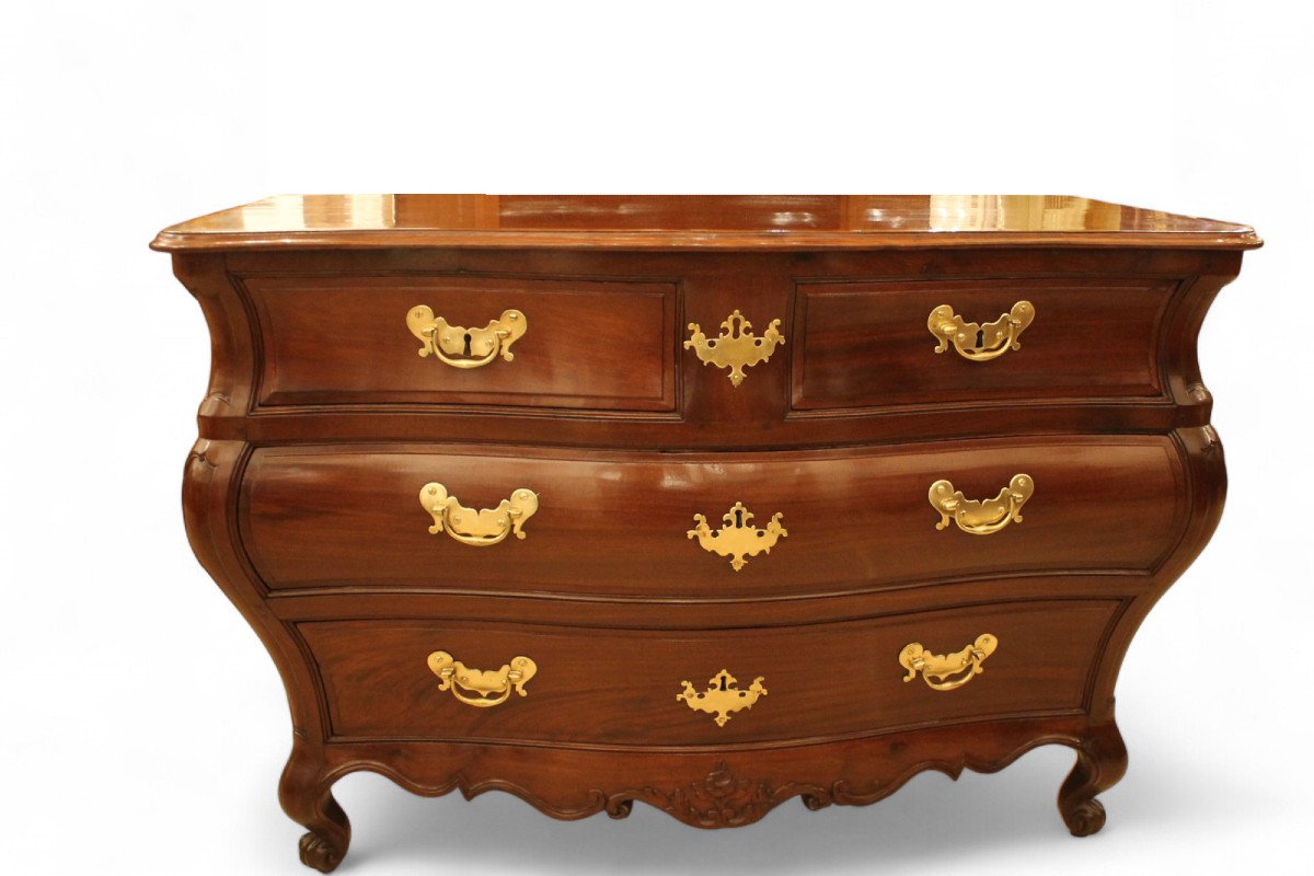 Commode Tombeau Louis XV En Acajou Massif, Bordeaux, époque XVIIIe Siècle