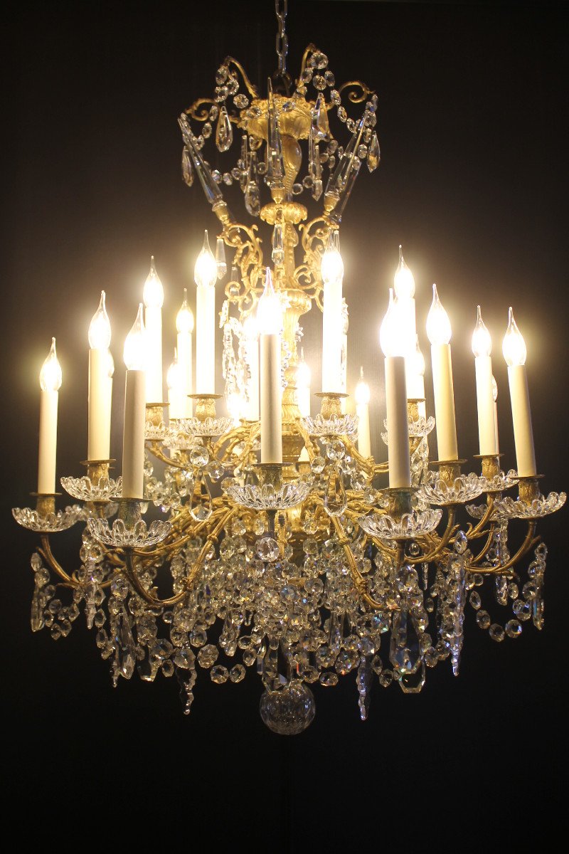 Baccarat, Important Chandelier With 24 Lights, Mid-19th Century