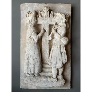 Original Plaster - Early 20th Century - Musician And Traditional Woman In Front Of A Cross