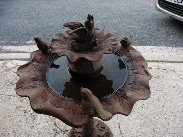 Old Fountain, 19th Century Cast Iron Bird Bath-photo-4