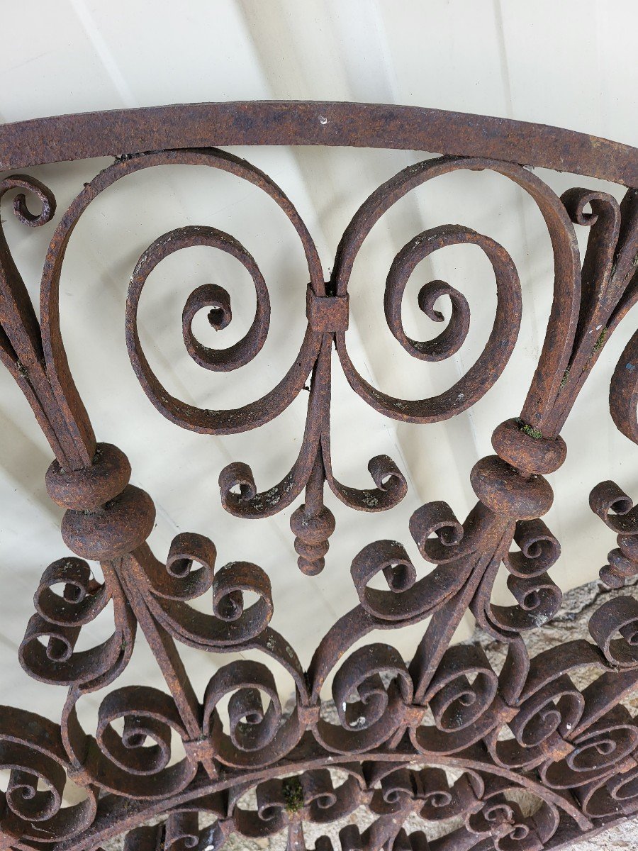 18th Century Half-moon Wrought Iron Grille -photo-4