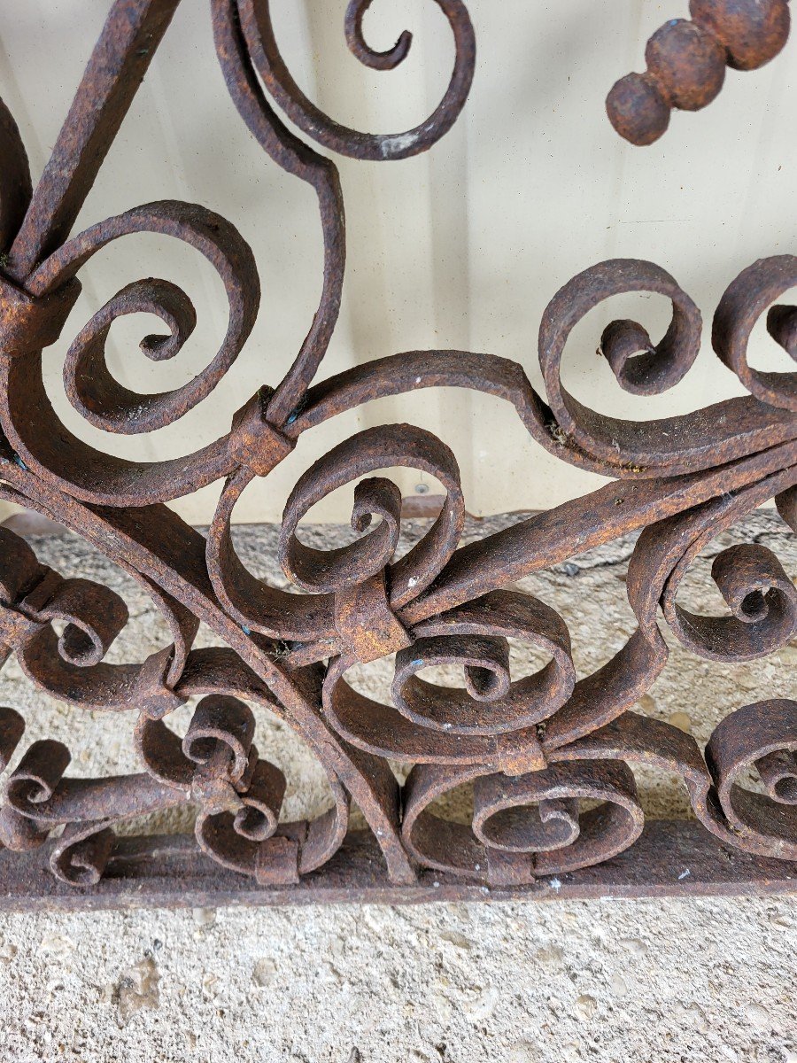 18th Century Half-moon Wrought Iron Grille -photo-4