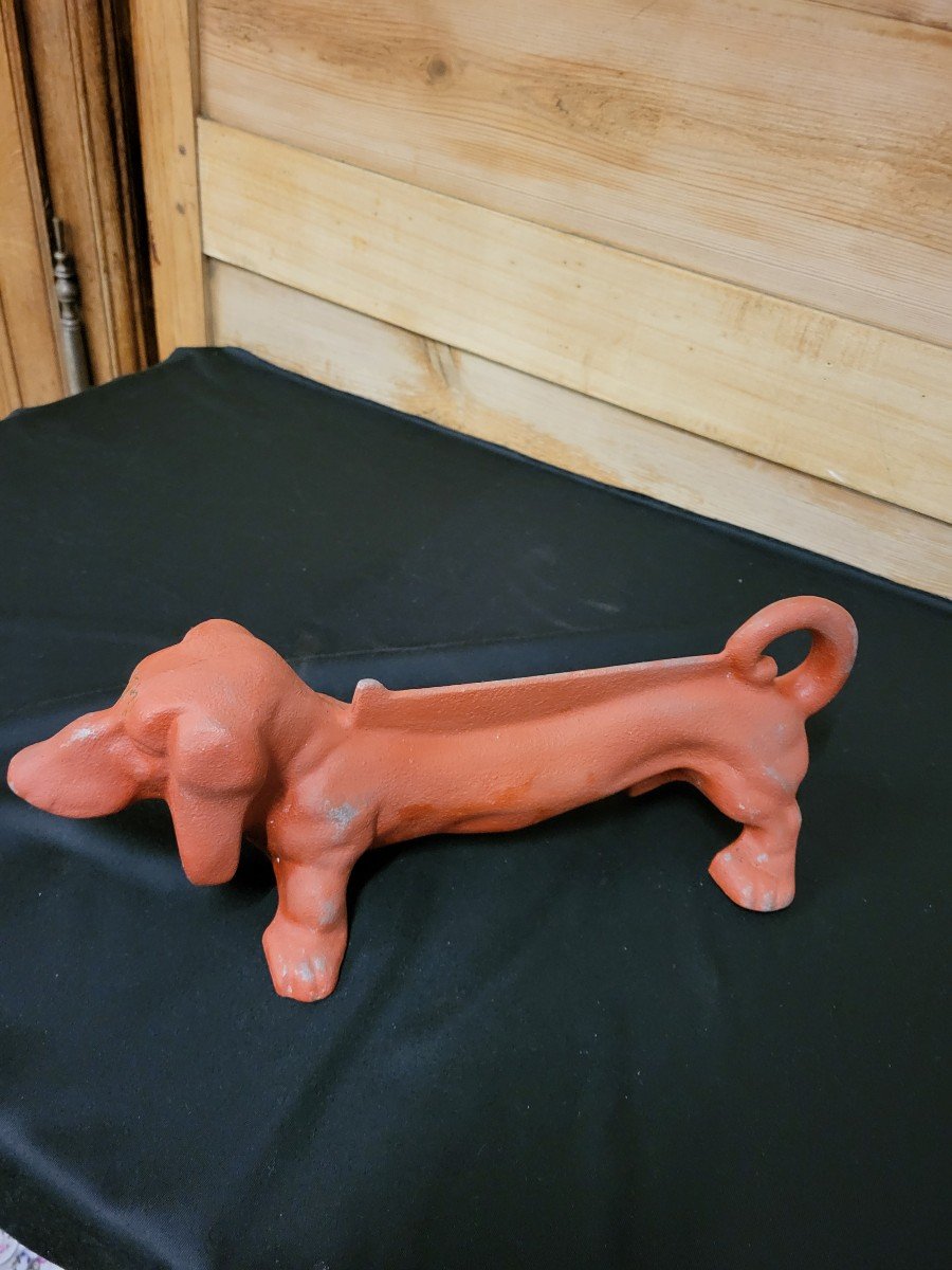 Cast Iron Scraper To Place: Basset Hound-photo-4