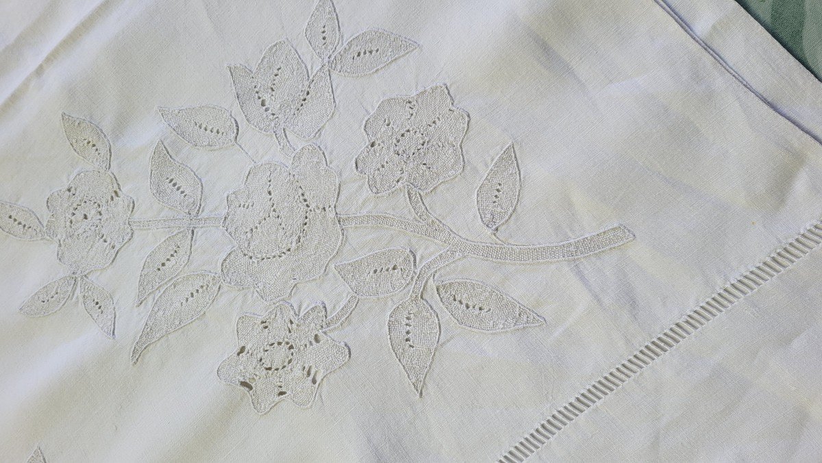 Large White Linen Thread Sheet Without Embroidered Monogram Couple Of Doves And Flowers -photo-4