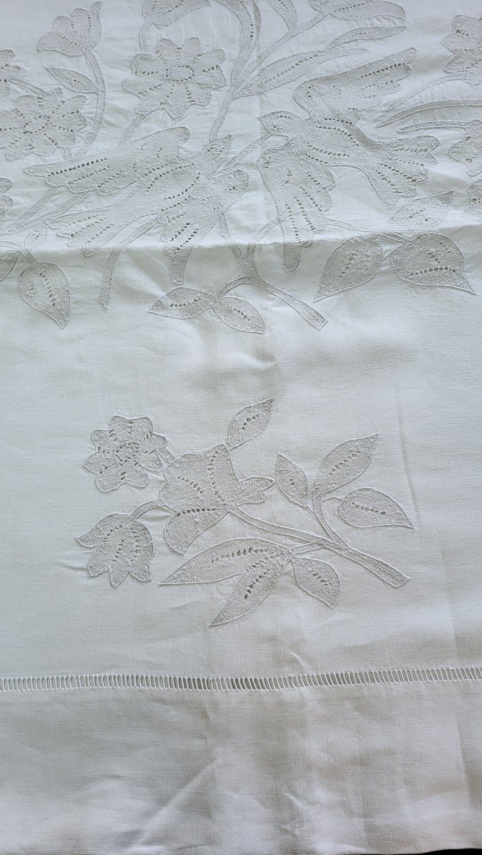 Grand Drap  + 2 taies  En Fil De Lin Blanc Sans Monogramme Brodé Couple De Colombes Et Fleurs -photo-1