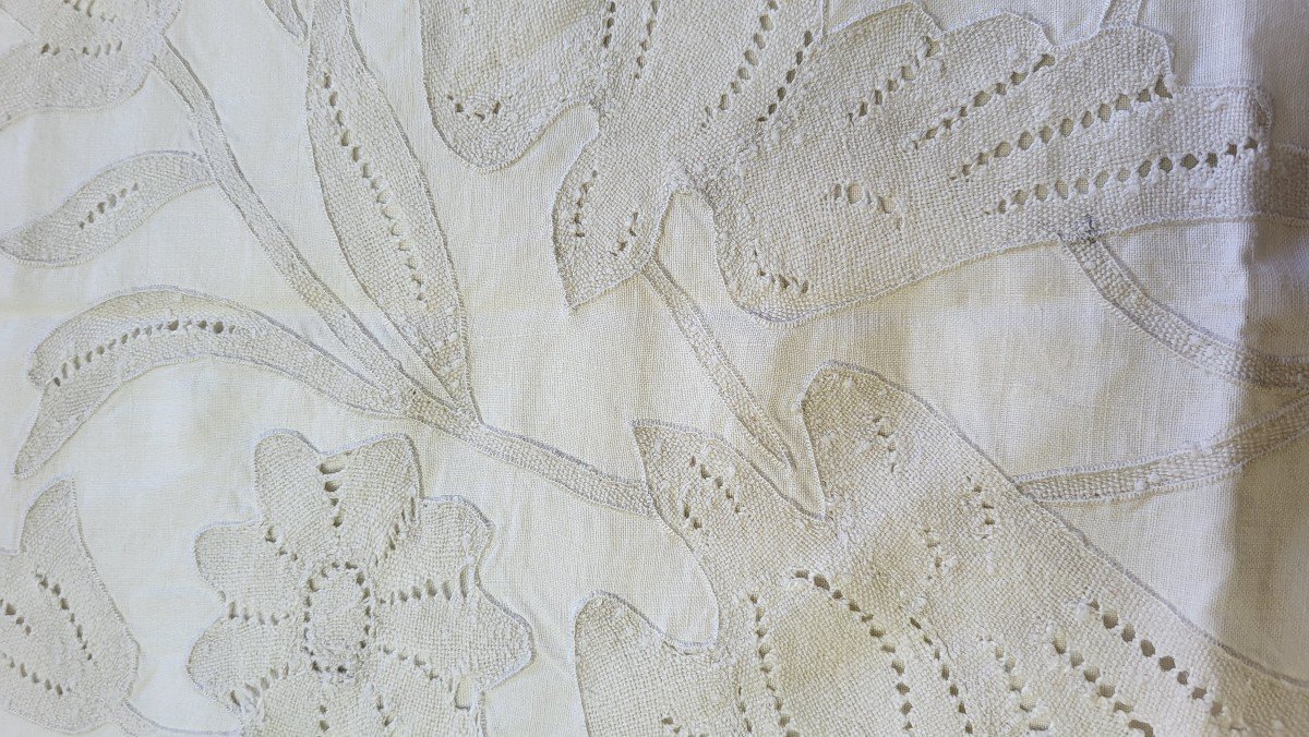 Large White Linen Thread Sheet Without Embroidered Monogram Couple Of Doves And Flowers -photo-3