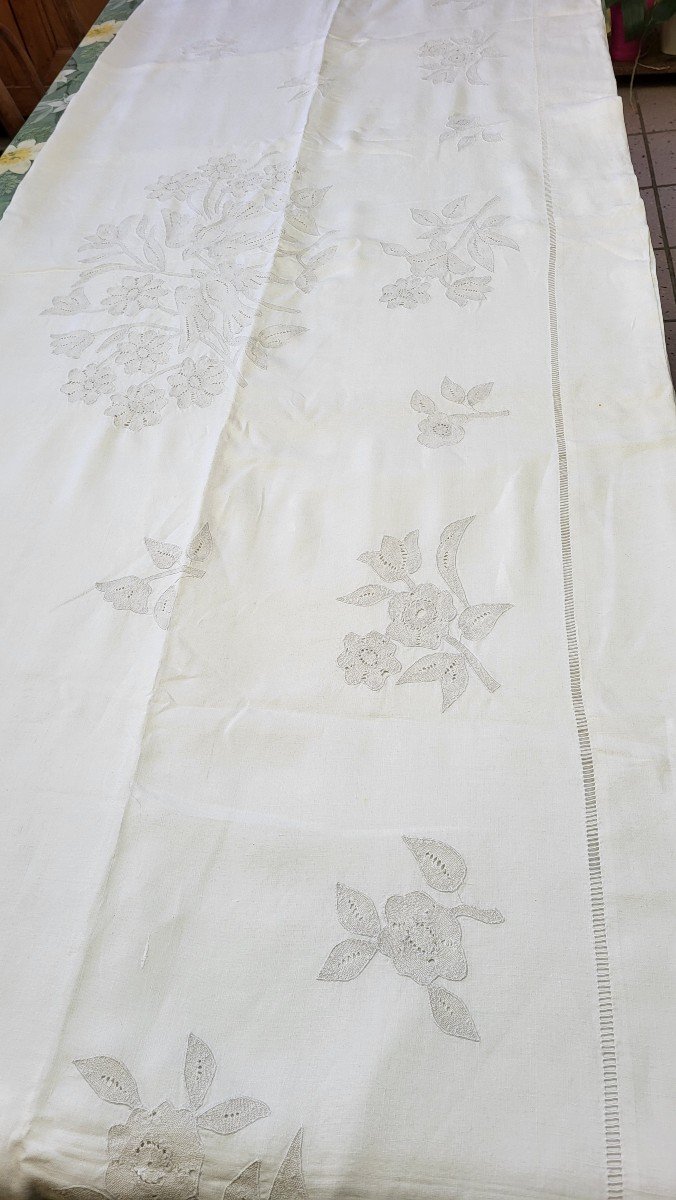 Grand Drap  + 2 taies  En Fil De Lin Blanc Sans Monogramme Brodé Couple De Colombes Et Fleurs 