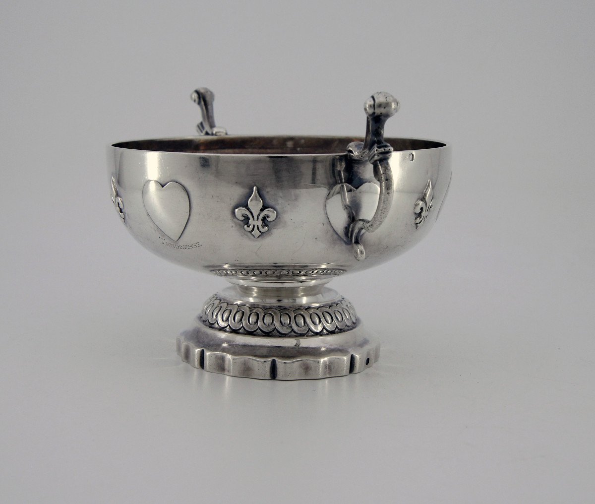 Coupe de mariage royaliste en argent aux profils de Louis XVI et Marie-Antoinette, Paris ~1900-photo-2